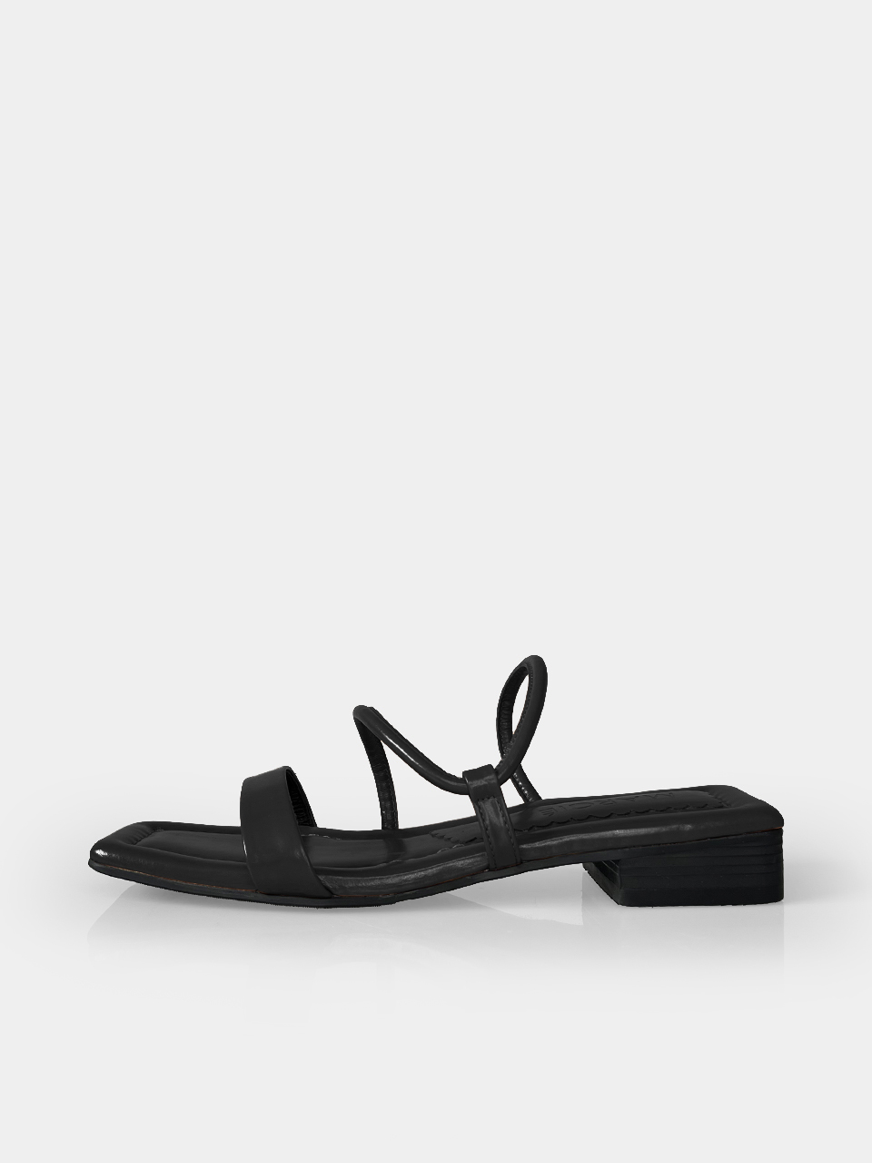 [Out of stock] Mrc067 Curve Flat Sandal (Black)