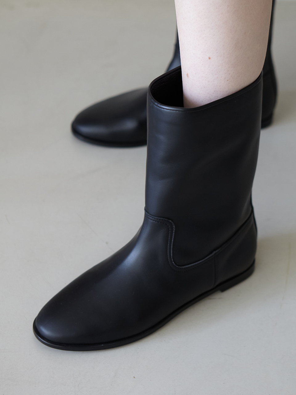[3day delivery] Mrc108 Soft Middle Boots (Black)